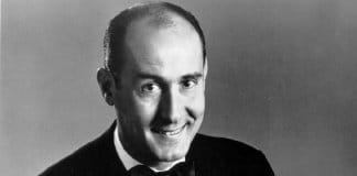 Entrevista com a cantora Monica Mancini, filha do compositor Henry Mancini