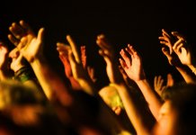 A perigosa ascensão do neopentecostalismo no Brasil