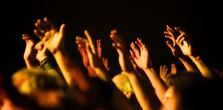 A perigosa ascensão do neopentecostalismo no Brasil