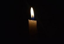 Na dúvida, seja sempre a vela que ilumina a escuridão Na dúvida, seja sempre a vela que ilumina a escuridão