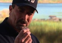 “Crimes no Paraíso 2”, de Robert Harmon, com TOM SELLECK “Crimes no Paraíso 2”, de Robert Harmon, com TOM SELLECK