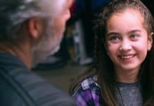 Crítica de “Procura-se um Pai”, de Javier Colinas, na NETFLIX