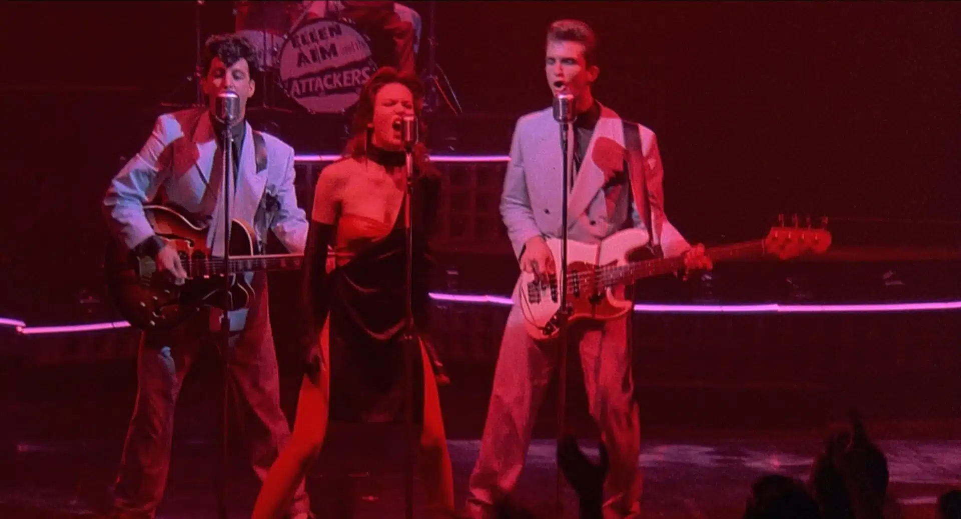 devotudoaocinema.com.br - O inesquec&iacute;vel "Ruas de Fogo", de Walter Hill