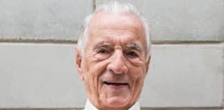 Homenagem ao mestre da versão brasileira, ORLANDO DRUMMOND