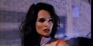 “Vampirella”, de Jim Wynorski, com TALISA SOTO