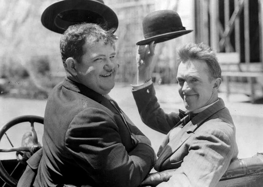 devotudoaocinema.com.br - 6 excelentes curtas da dupla STAN LAUREL e OLIVER HARDY